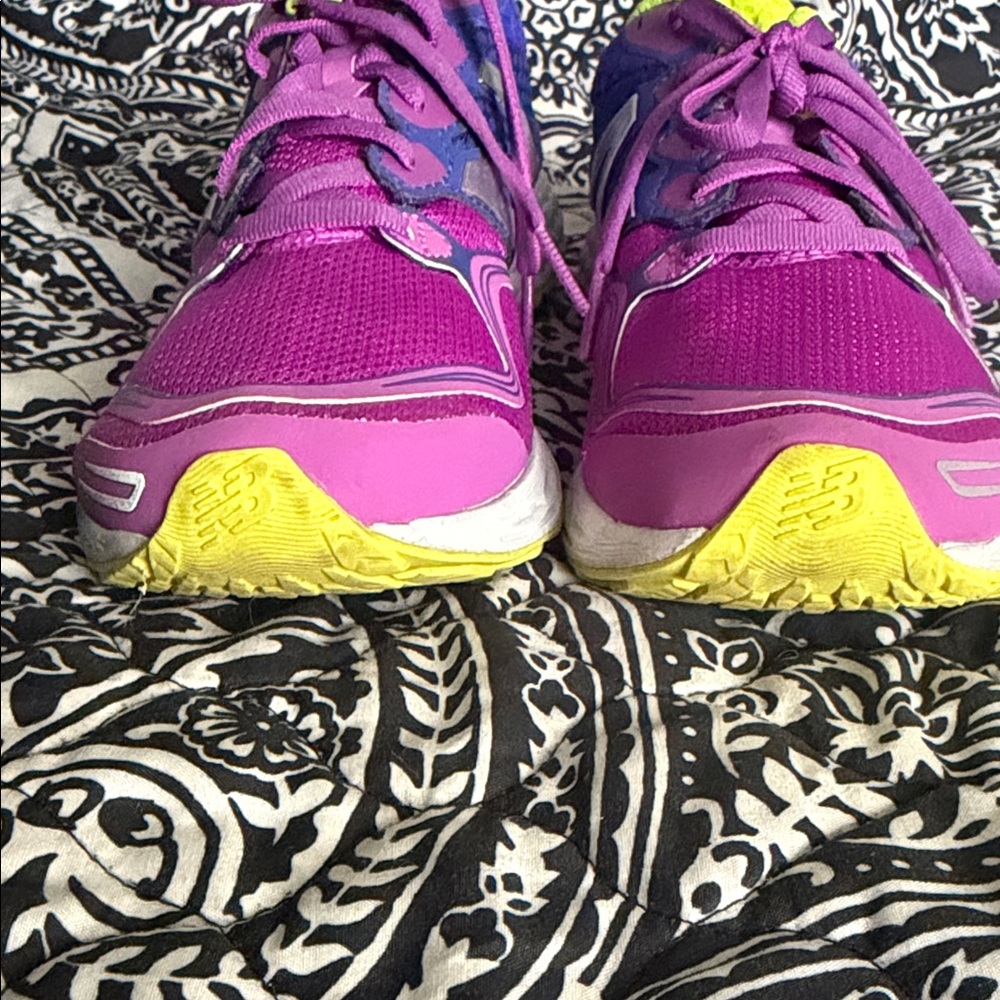 New Balance Women's Purple and Blue Athletic Shoes - Picture 4 of 6